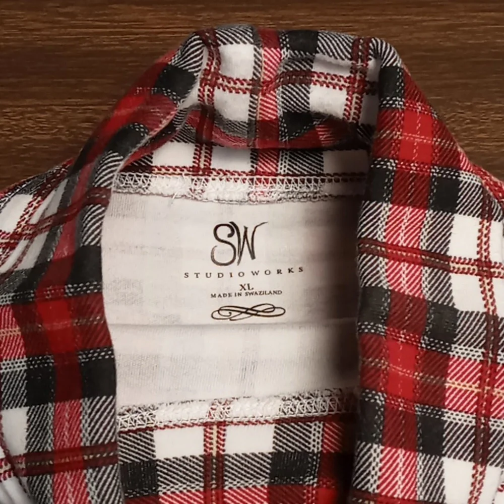 Studio Works Red Plaid Mock Neck Blouse Size XL - Picture 4 of 4
